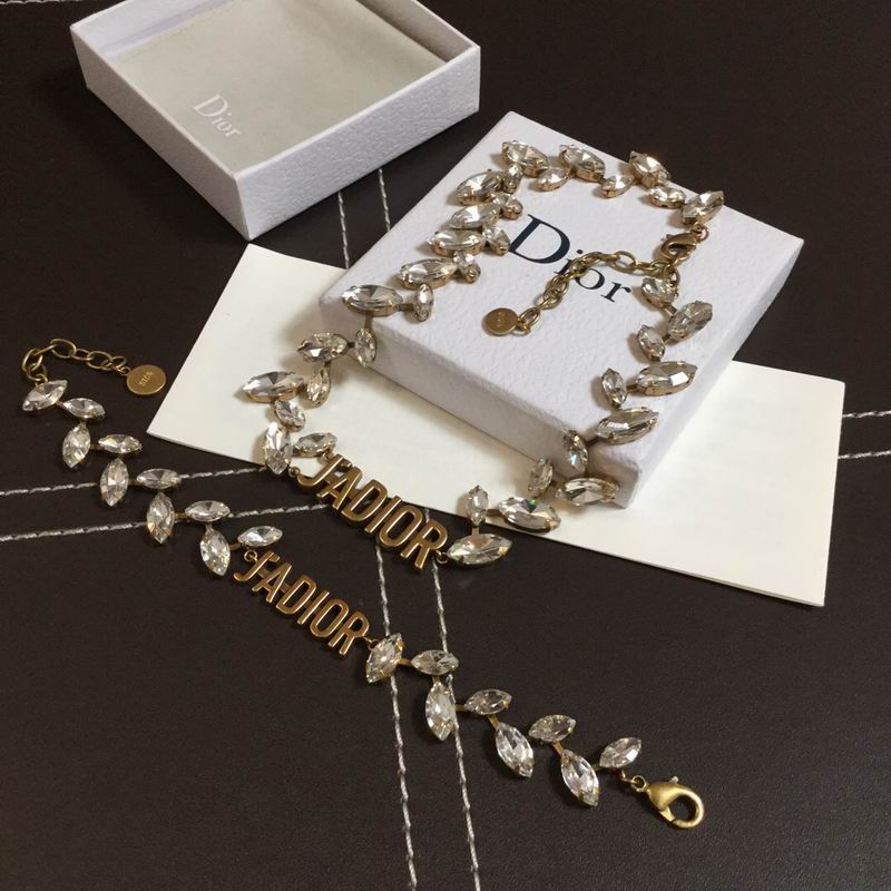 Dior Suits 04lyr31 (1)