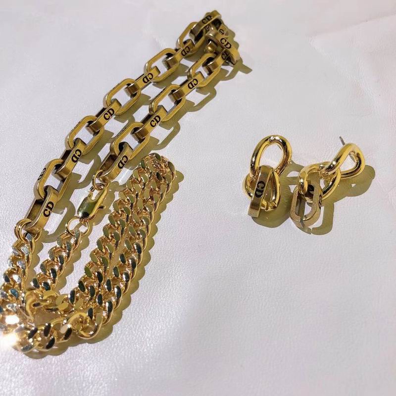 Dior Suits 04lyr32 (5)