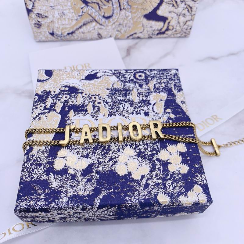 Dior Suits 04lyr33 (2)