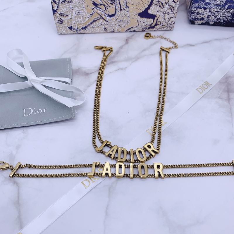 Dior Suits 04lyr33 (4)