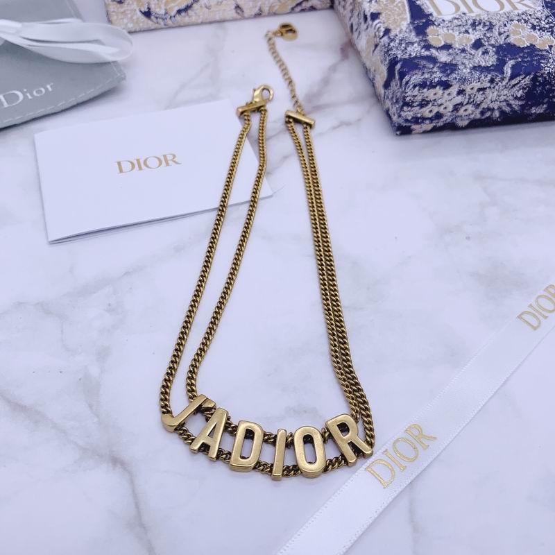 Dior Suits 04lyr33 (5)