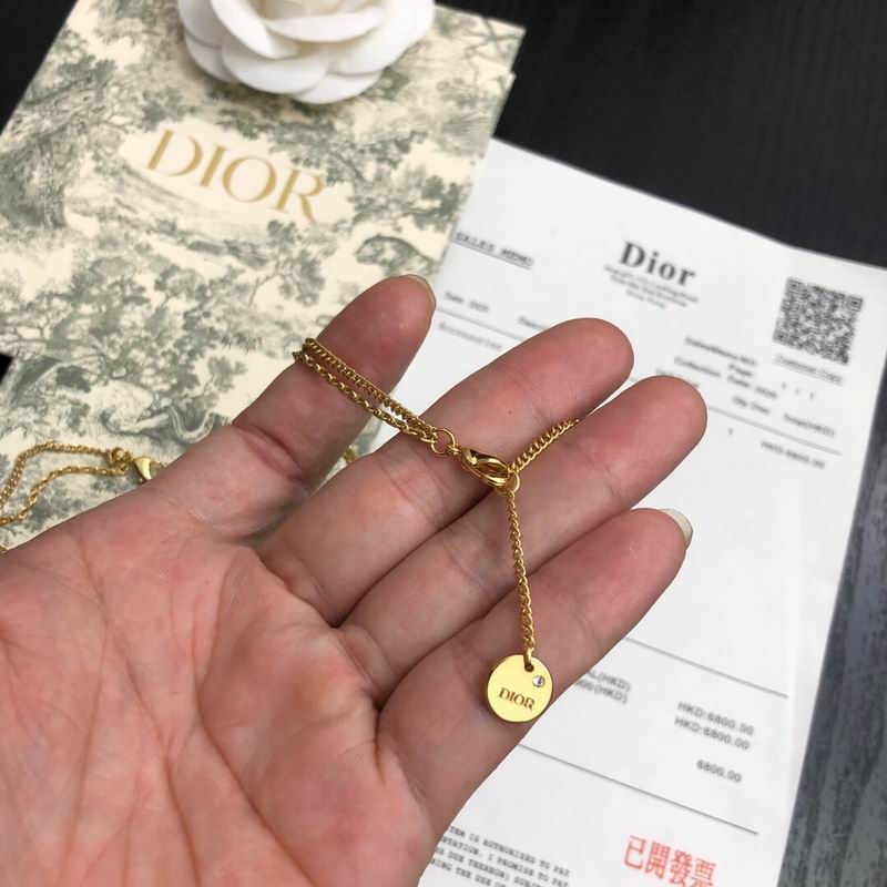 Dior Suits 04lyr34 (5)