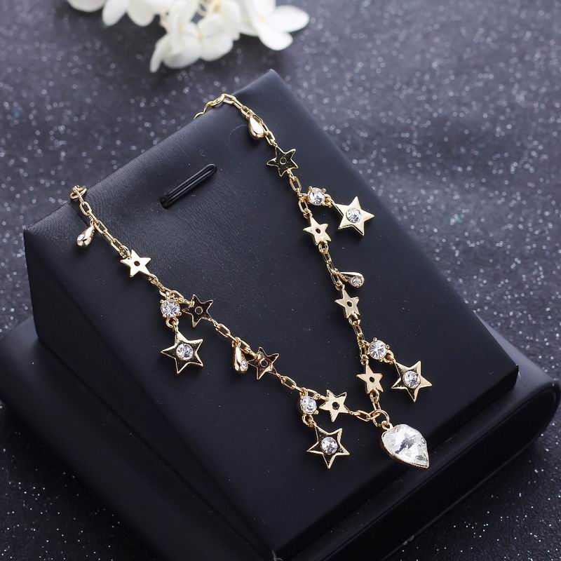 Dior Suits 04lyr38 (3)