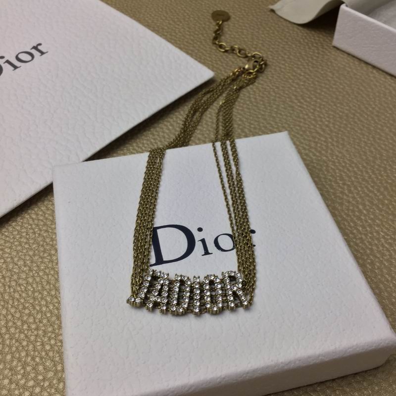 Dior Suits 04lyr39 (2)