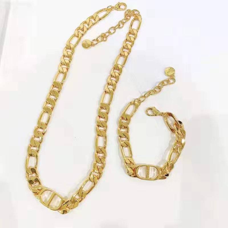 Dior Suits 04lyr41 (3)