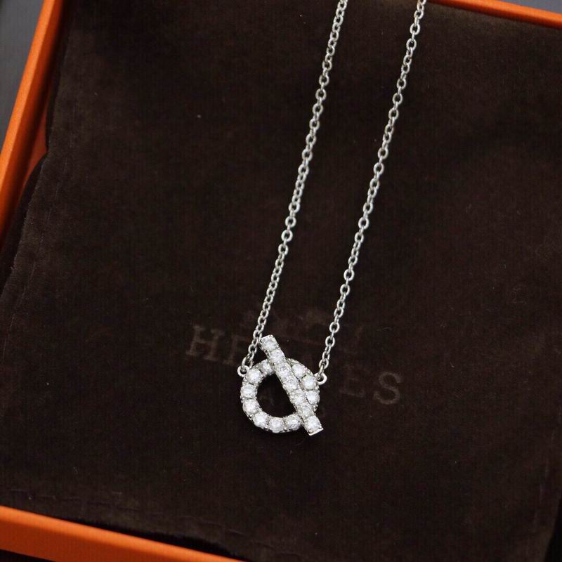 Hermes Suits 03lyr01 (2)