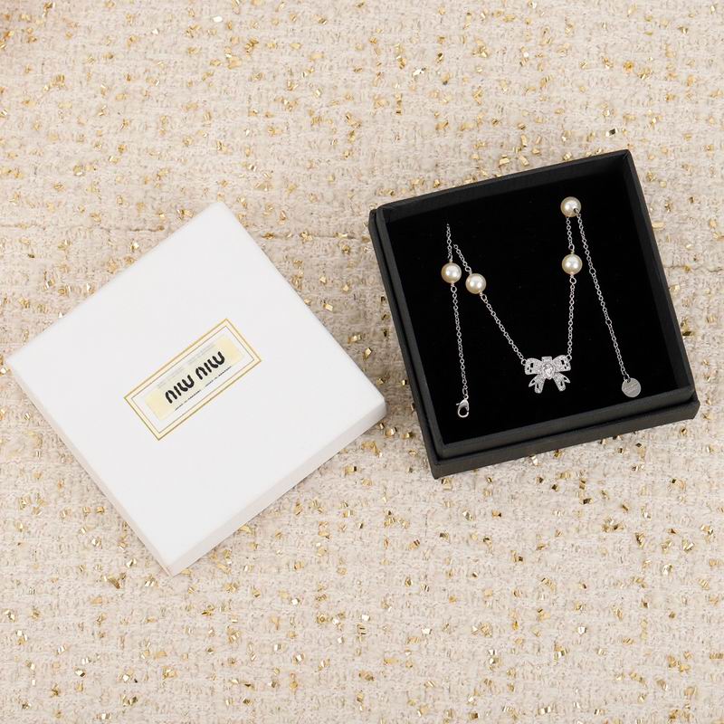 MiuMiu Necklace 12lyr8 (3)