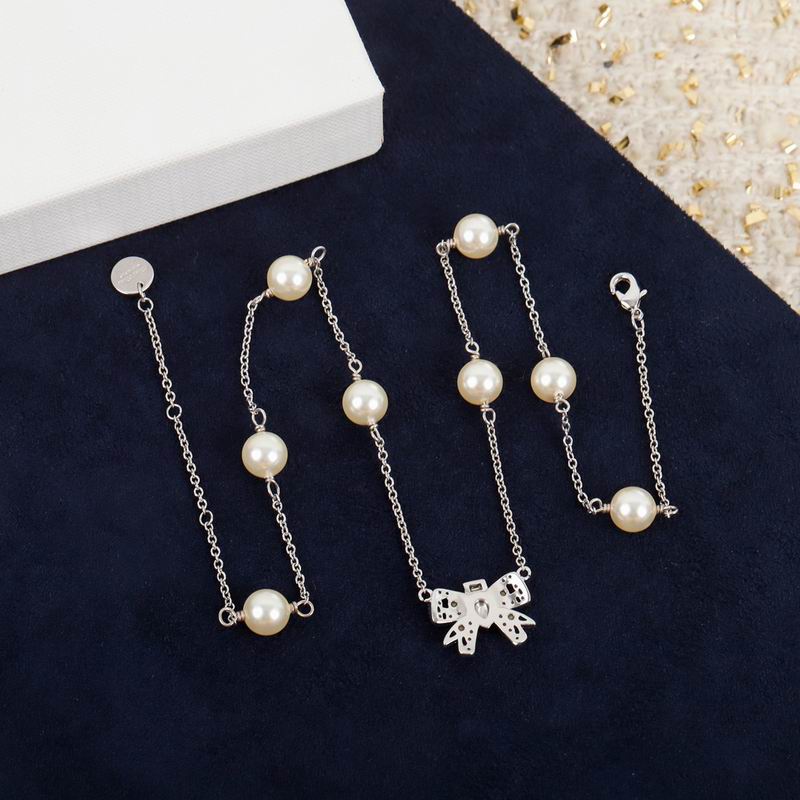 MiuMiu Necklace 12lyr8 (4)