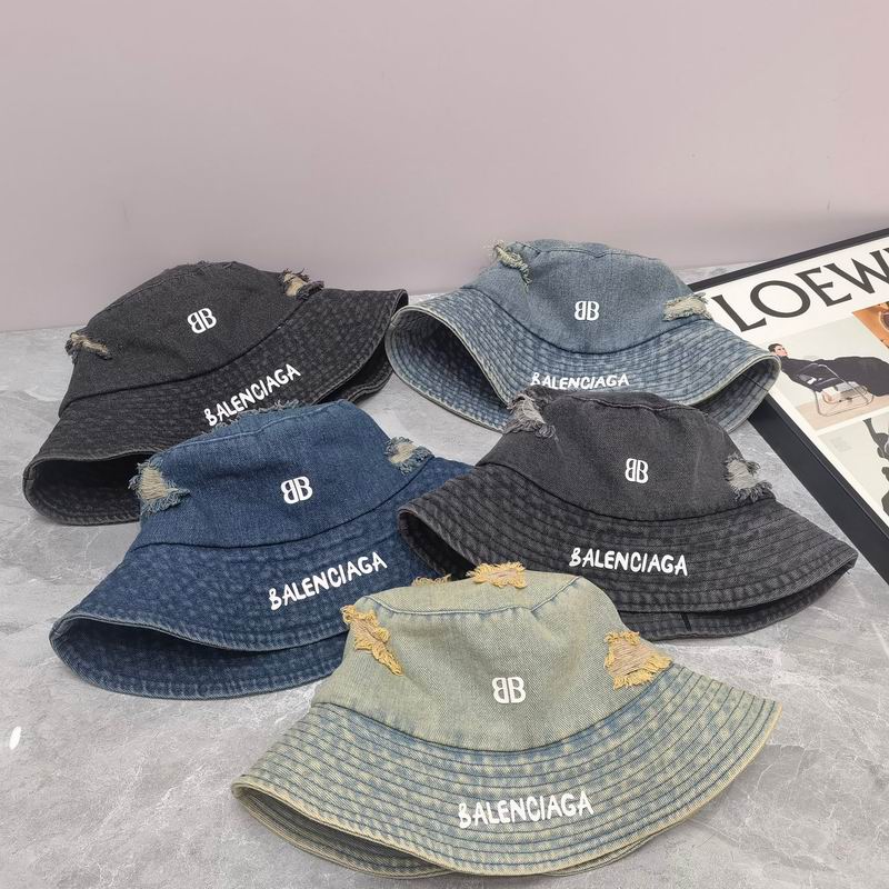 Balenciaga hat dx (3)