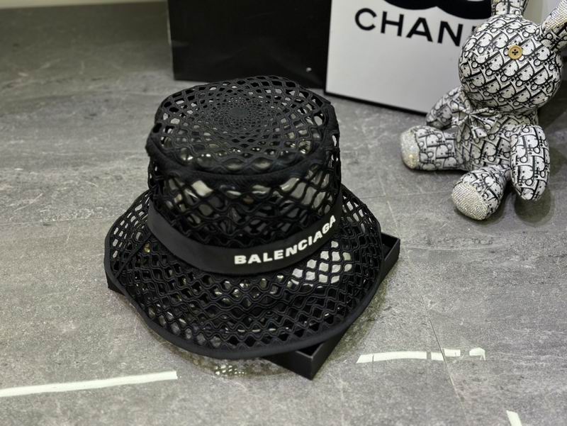 Balenciaga hat dx (4)