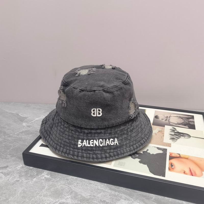 Balenciaga hat dx (5)