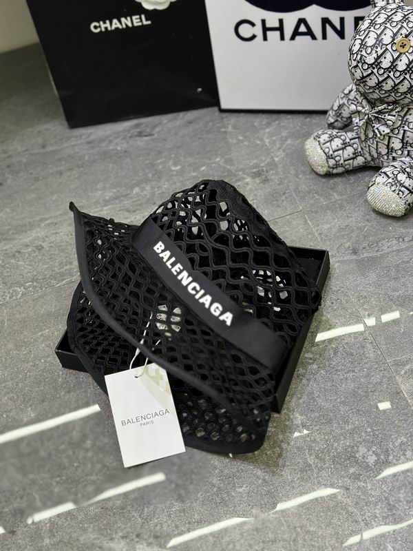 Balenciaga hat dx (6)