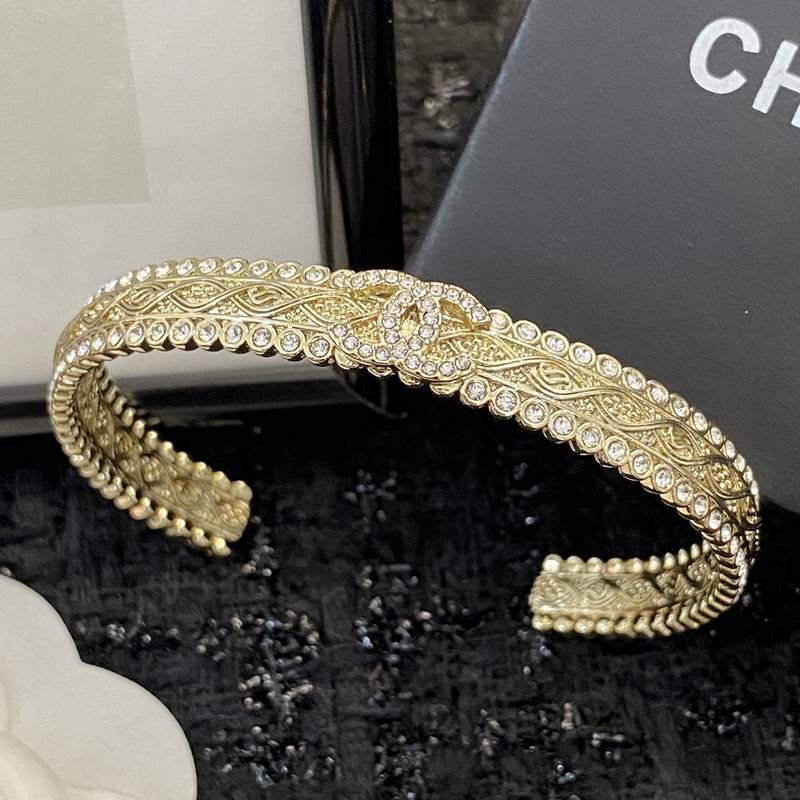 Chanel bracelet 1lyx32 (1)