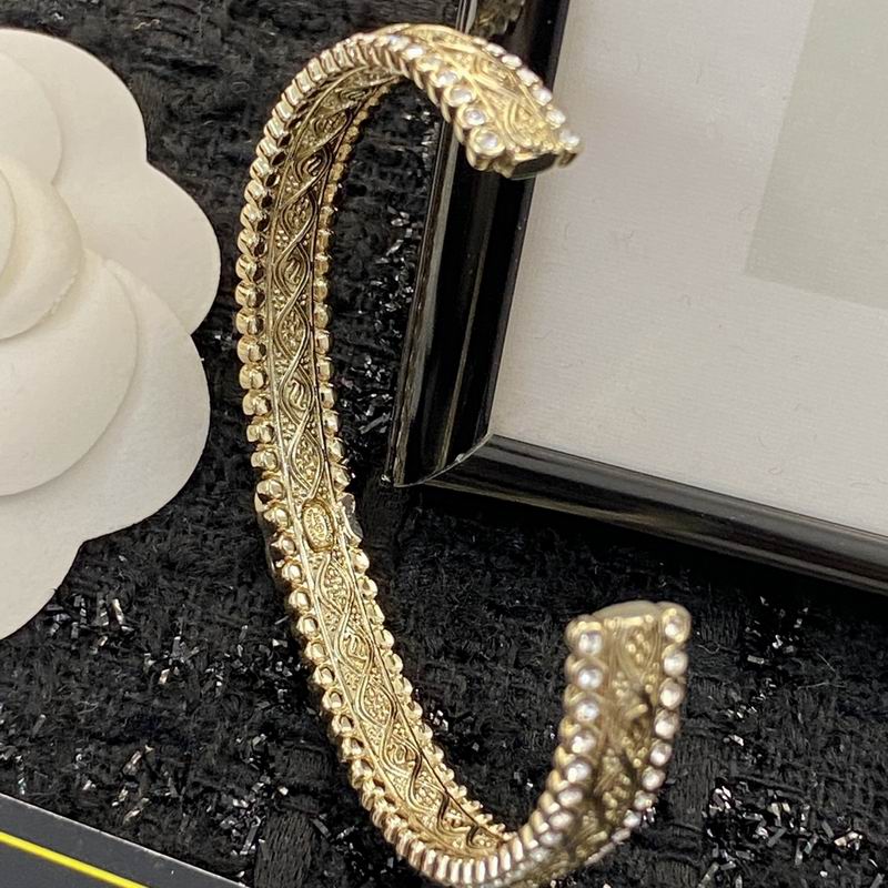 Chanel bracelet 1lyx32 (4)