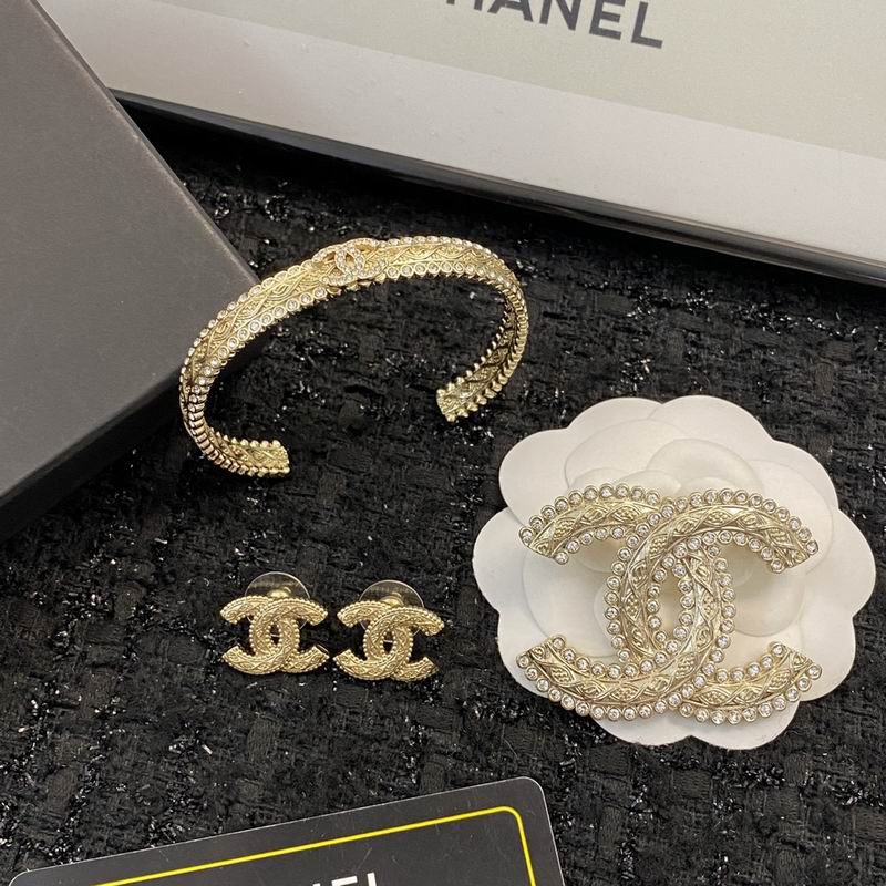 Chanel bracelet 1lyx32 (9)