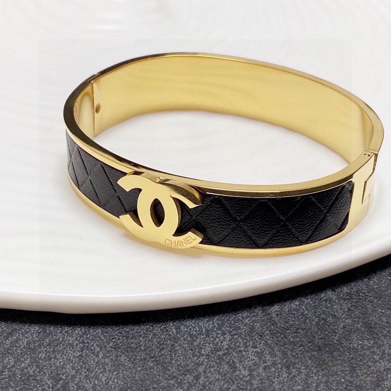 Chanel bracelet 2lyx37 (2)