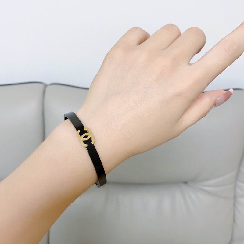 Chanel bracelet 2lyx38 (2)