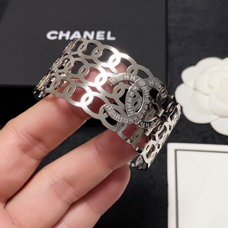 Chanel bracelet 2lyx41 (8)