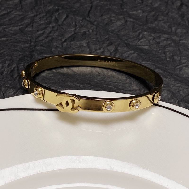 Chanel bracelet 2lyx42 (9)