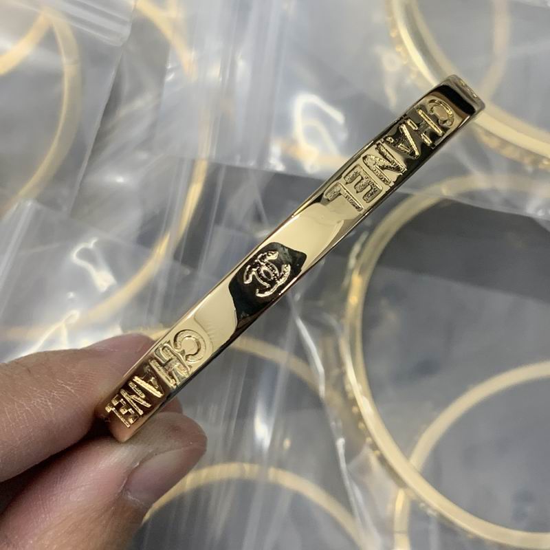 Chanel bracelet 3lyx54