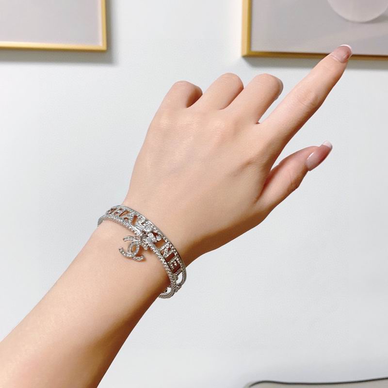 Chanel bracelet 3lyx72 (1)