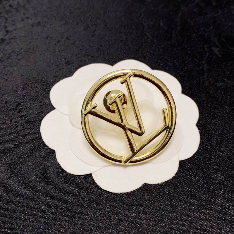 LV Brooch 03lyr01 (4)