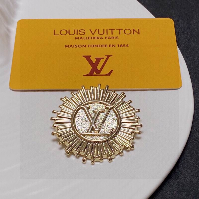 LV Brooch 03lyr02 (2)