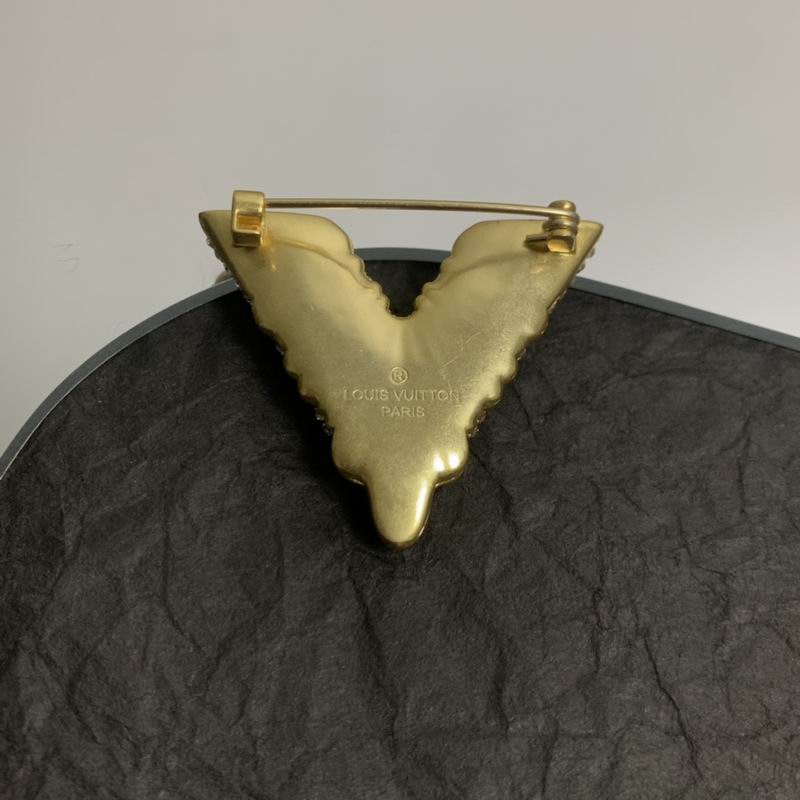 LV Brooch 03lyr03 (9)