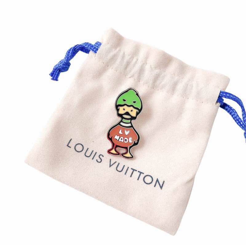 LV Brooch 03lyr06 (4)