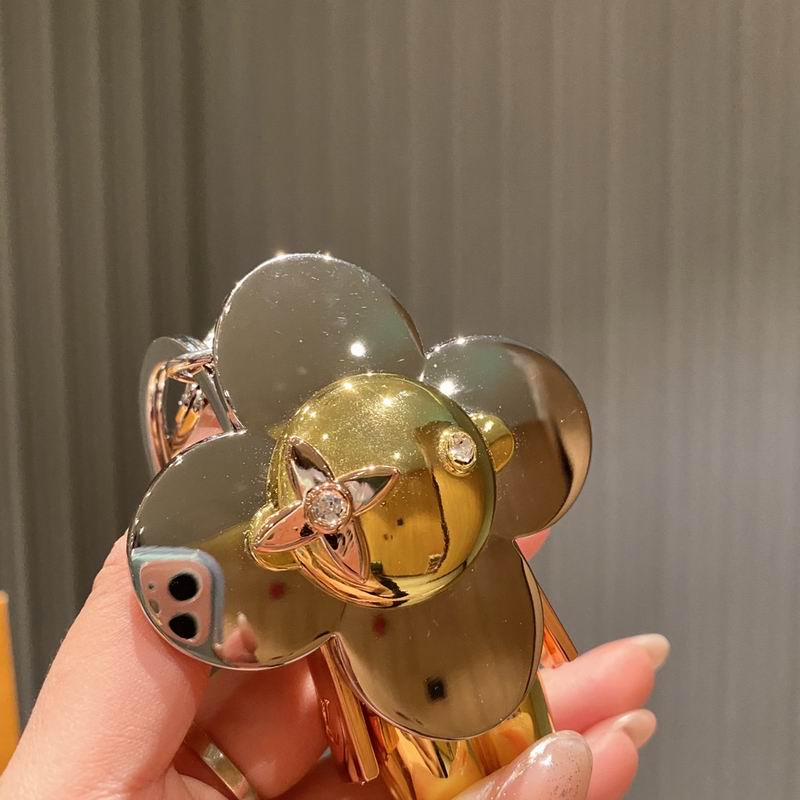 LV Keyring lyr55 (7)