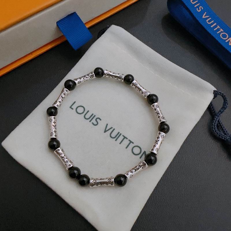 LV Suits 02lyr02 (2)