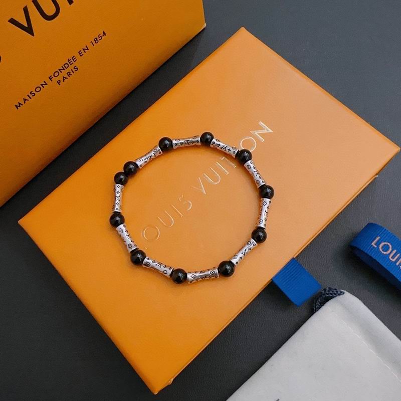 LV Suits 02lyr02 (5)