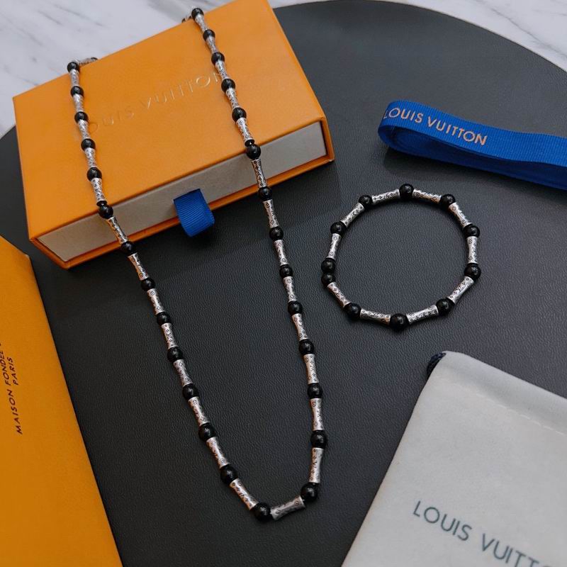 LV Suits 02lyr02 (7)