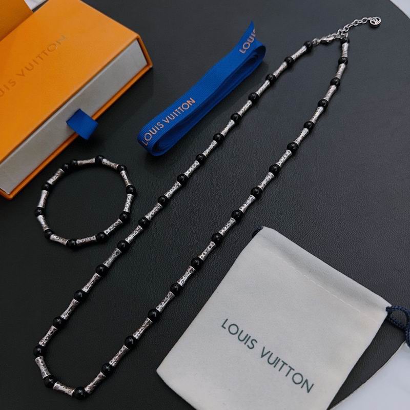 LV Suits 02lyr02 (8)