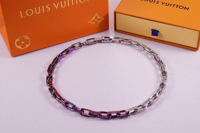 LV Suits 03lyr05 (2)