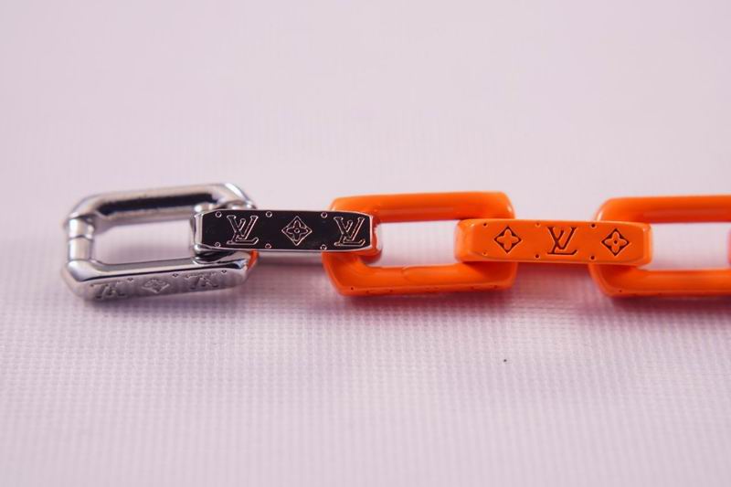 LV Suits 03lyr10 (8)