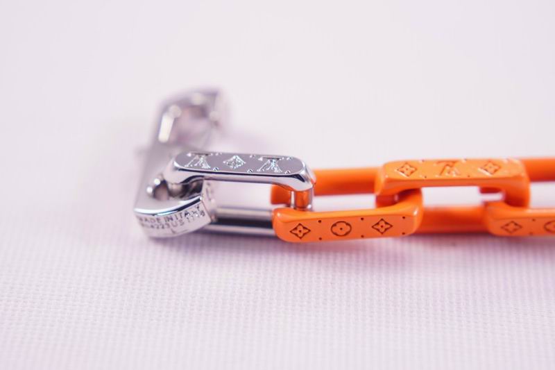 LV Suits 03lyr12 (7)