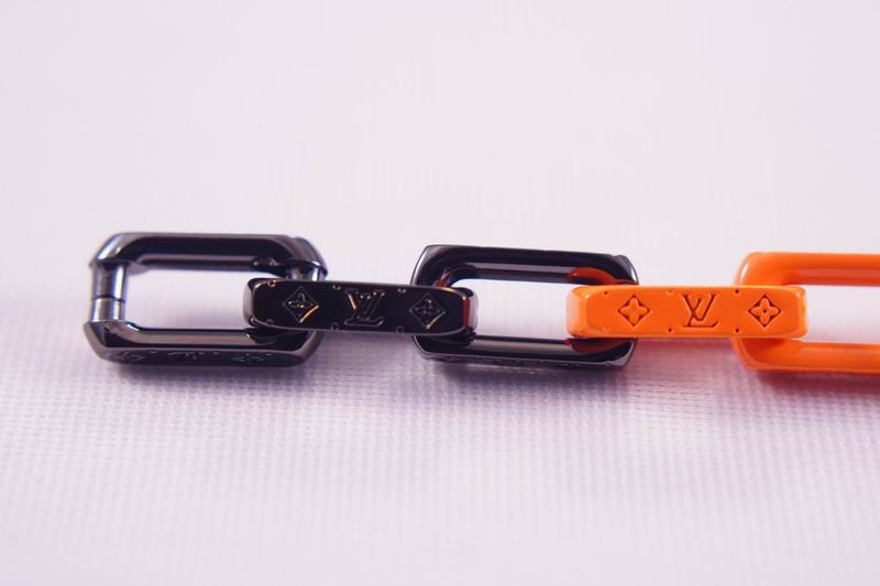 LV Suits 03lyr12 (8)