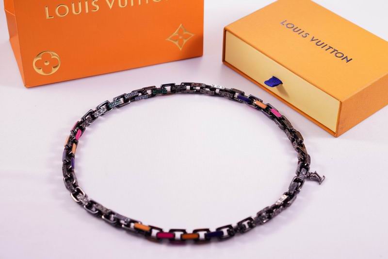 LV Suits 03lyr19 (3)