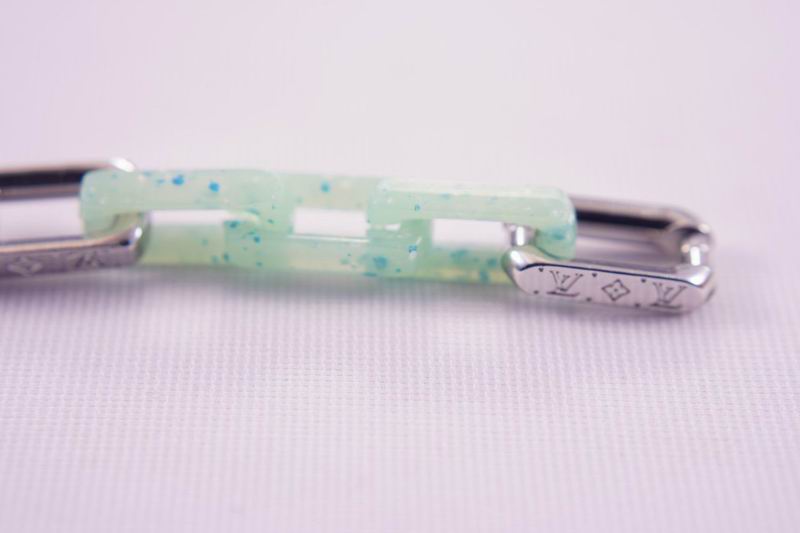 LV Suits 03lyr20 (9)