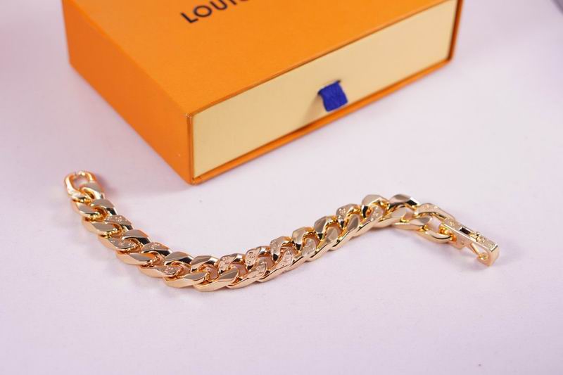 LV Suits 03lyr23 (11)