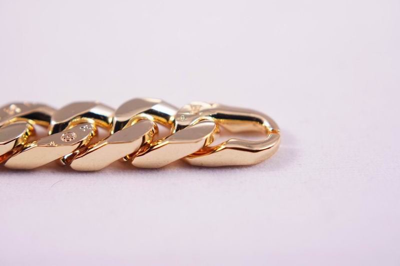 LV Suits 03lyr24 (8)