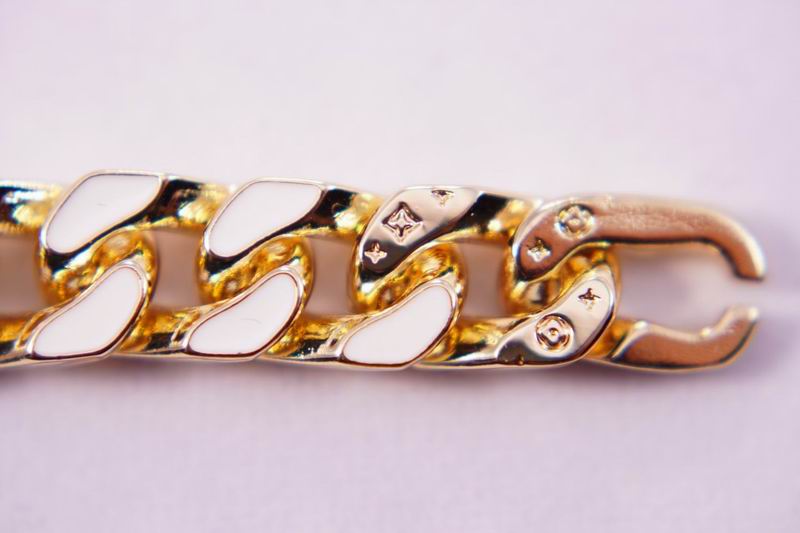 LV Suits 03lyr26 (7)