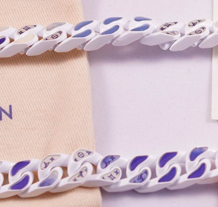 LV Suits 03lyr29 (6)