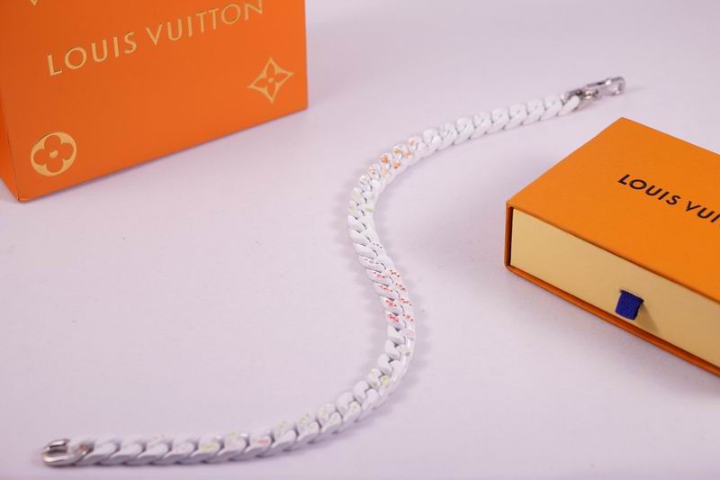 LV Suits 03lyr31 (4)