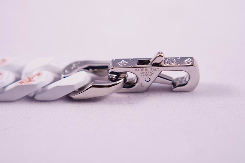 LV Suits 03lyr31 (7)