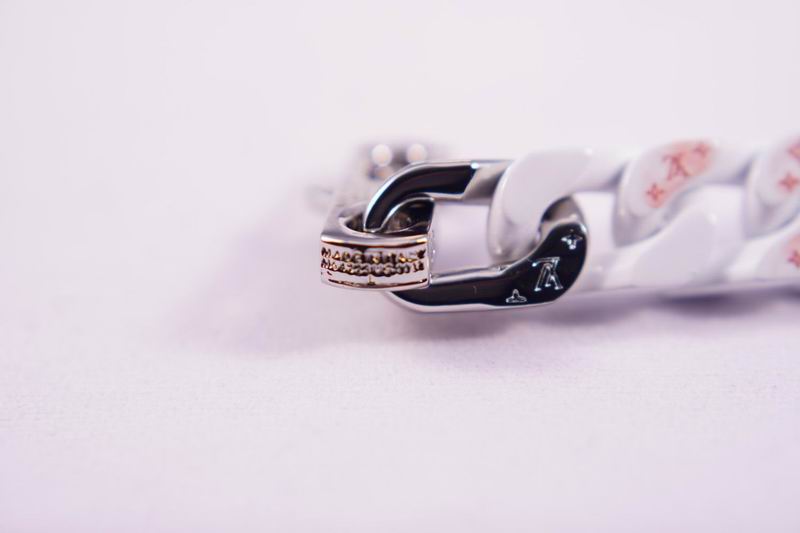 LV Suits 03lyr32 (8)