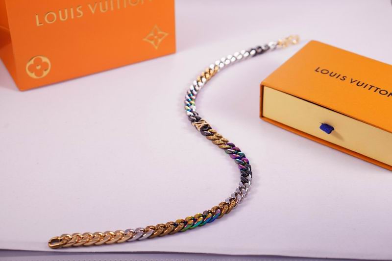 LV Suits 03lyr34 (4)