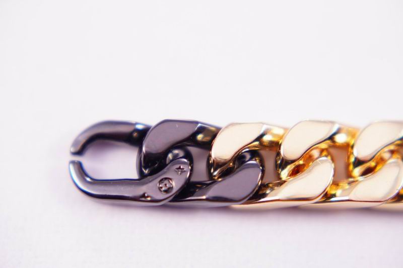 LV Suits 03lyr34 (9)