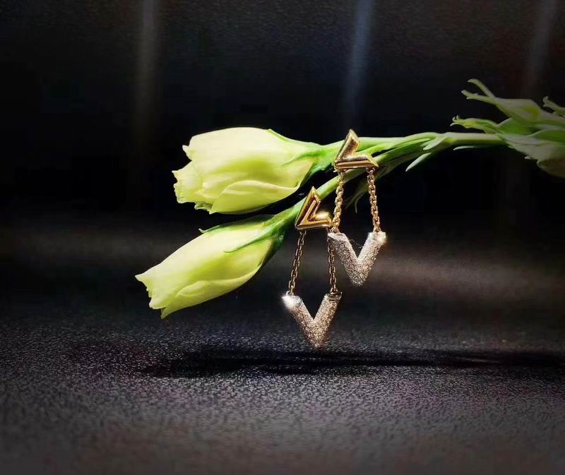 LV Suits 03lyr53 (1)